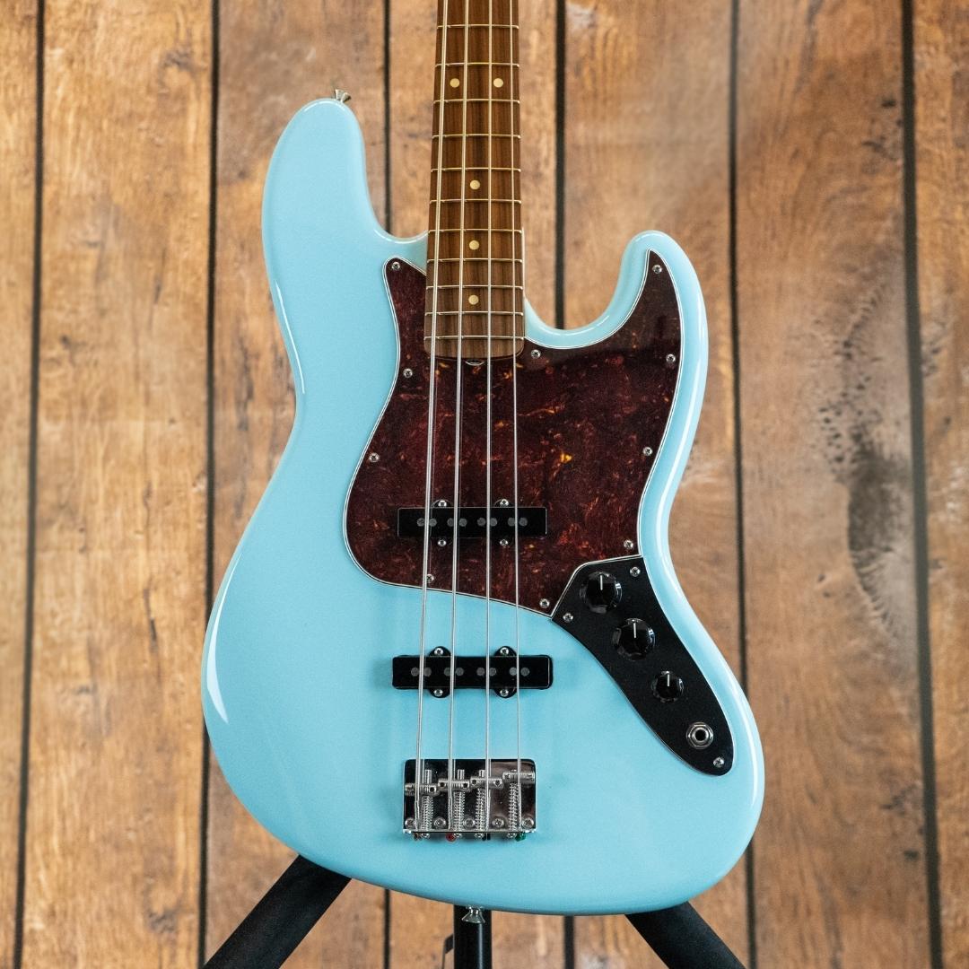 Fender vintera 60s jazz deals bass daphne blue