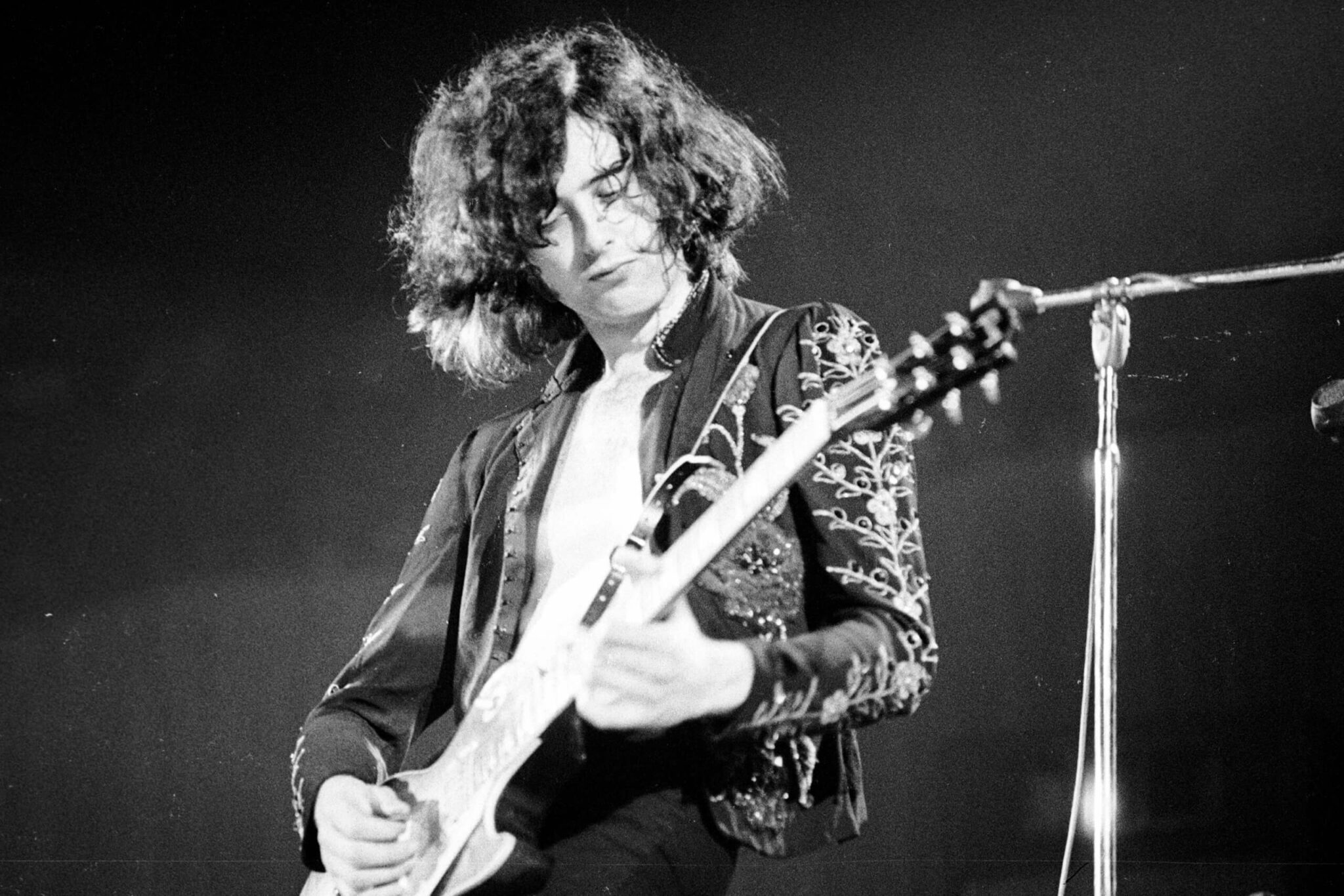 Top 10 Guitarists of All Time - The Guitar Marketplace