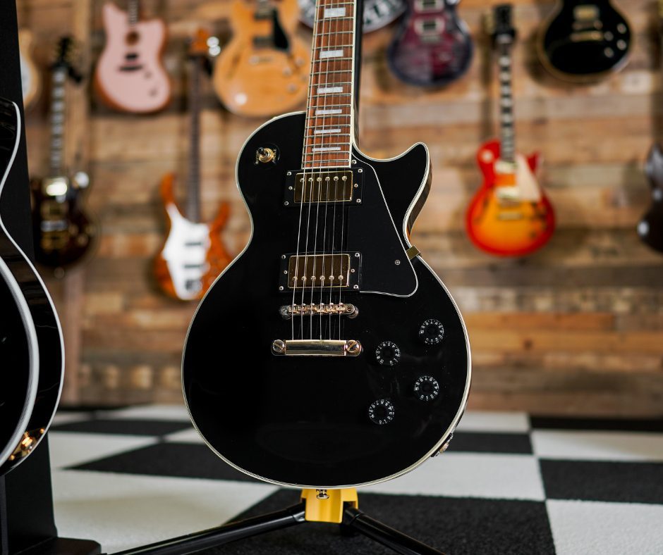 Gibson Les Paul Custom in Ebony + 20 Instant Win Prizes! - The Guitar ...