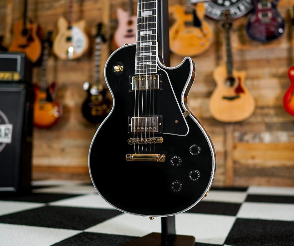 Gibson Les Paul Custom in Ebony + 20 Instant Win Prizes! - The Guitar ...