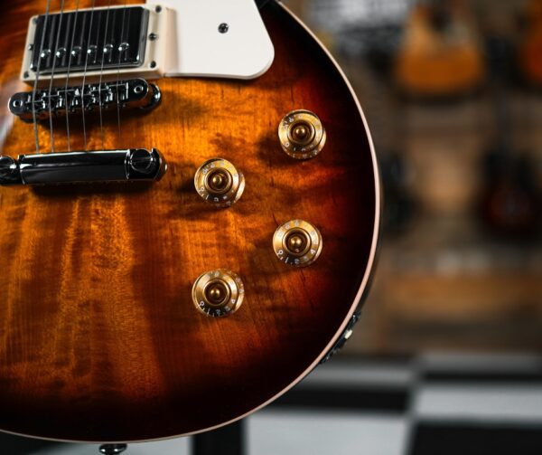 Gibson Les Paul Traditional in Tobacco Sunburst - Image 4