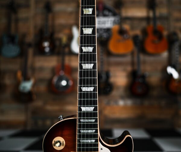 Gibson Les Paul Traditional in Tobacco Sunburst - Image 5