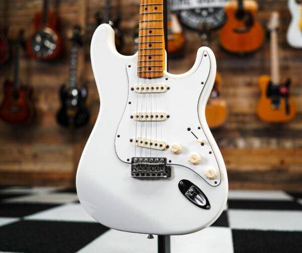 Fender MIJ ST-72 Stratocaster in Olympic White - Image 2