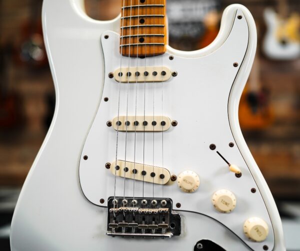 Fender MIJ ST-72 Stratocaster in Olympic White - Image 4