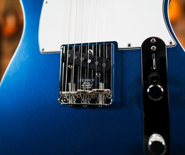 Fender American Original '60s Telecaster in Lake Placid Blue - Image 3