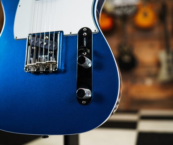 Fender American Original '60s Telecaster in Lake Placid Blue - Image 4