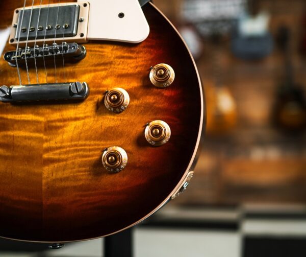 Gibson Les Paul Traditional in Tobacco Sunburst Perimeter - Image 4