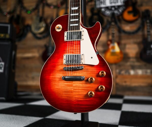 Gibson Les Paul Standard '60s in Heritage Cherry Sunburst - Image 2