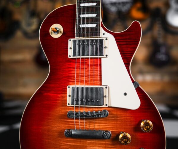 Gibson Les Paul Standard '60s in Heritage Cherry Sunburst - Image 3