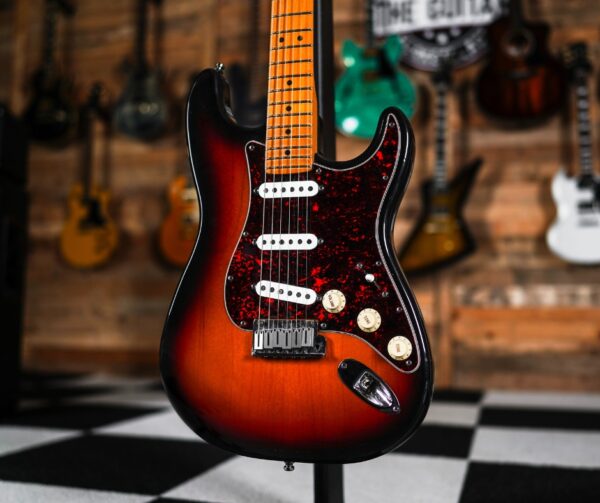 Fender American Roadhouse Stratocaster in 3-Tone Sunburst - Image 2