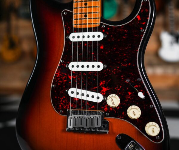 Fender American Roadhouse Stratocaster in 3-Tone Sunburst - Image 4