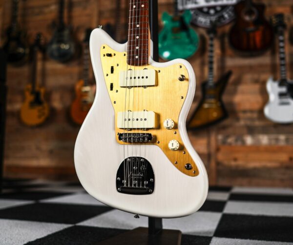 Fender MIJ Heritage '60s Jazzmaster in White Blonde - Image 2