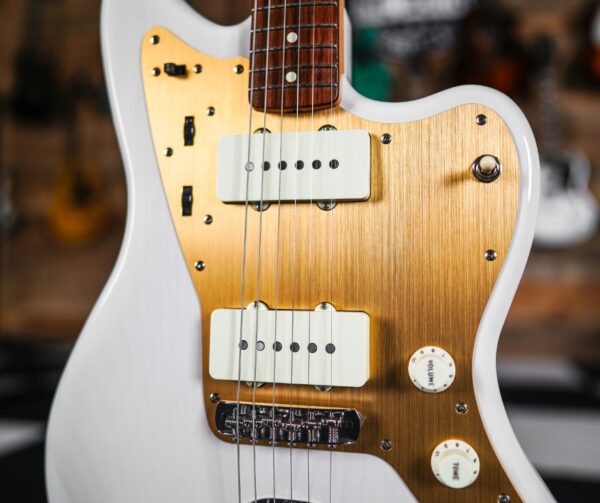 Fender MIJ Heritage '60s Jazzmaster in White Blonde - Image 3