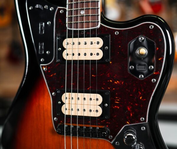 Fender Kurt Cobain Jaguar in 3-Colour Sunburst - Image 4