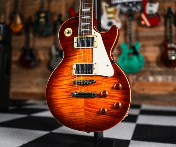 Epiphone Les Paul Standard in Sunburst - Image 3