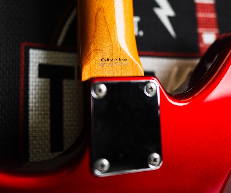 Fender JAGUAR Crafted in Japan ジャンク品 s-l1200.jpg