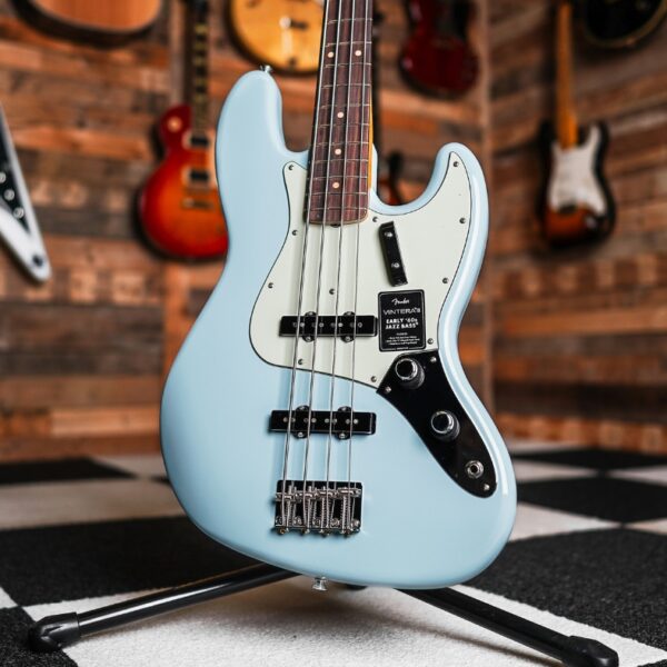 Fender Vintera III Early '60s Jazz Bass in Sonic Blue